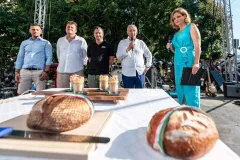 gal-1693477796-67d7e609012bf