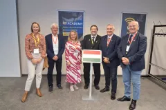 20250518-164227-682f2ba061844